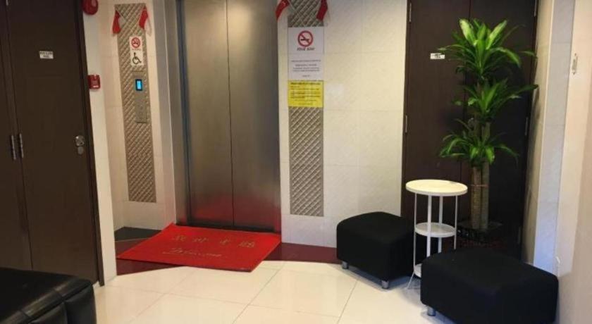 85 Garden Hotel Singapore